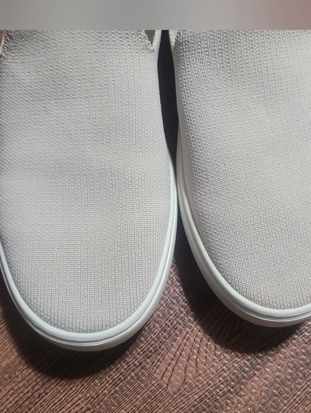 Rothys The Original Slip On Sneaker Beige Sand Women’s Size 9.5 Comfort Shoes